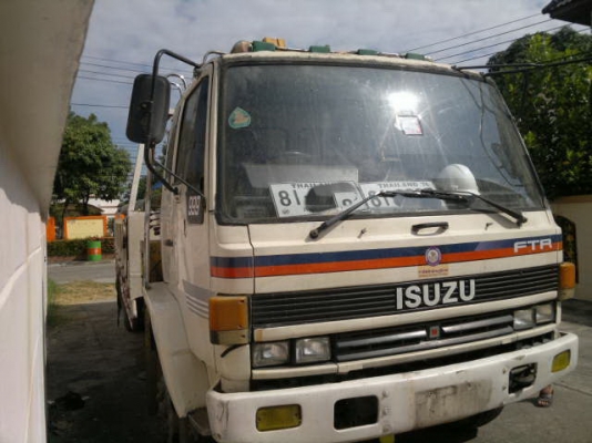 ขายรถ 6 ล้อ กระบะคาร์โก้ ติดตั้งเครน TADTNO SuperZ500 IS   UZU JCR300Y รถสวย เครื่อง. 6BG1-175 แรง