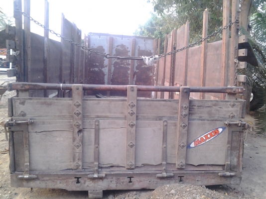 กระบะไม้สิบล้อสวยๆ ต่อรองได้ (ทีมงานรถคุณภาพ)