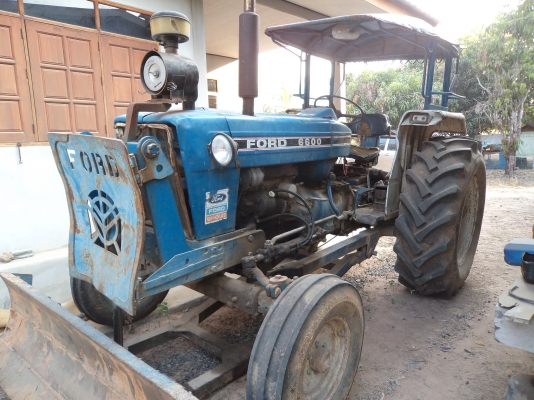 FORD 77 เครือง T5  อุปกรณ์ผาน2ชุด พร้อมใช้งาน เอกสารเล่มทะเบียน พร้อมโอน