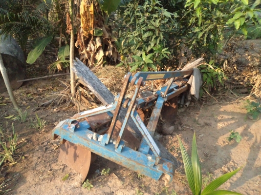 FORD 77 เครือง T5  อุปกรณ์ผาน2ชุด พร้อมใช้งาน เอกสารเล่มทะเบียน พร้อมโอน