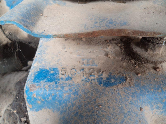 FORD 77 เครือง T5  อุปกรณ์ผาน2ชุด พร้อมใช้งาน เอกสารเล่มทะเบียน พร้อมโอน