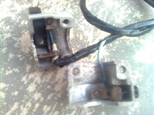 ขายสวิทช์แฮนด์ C92,C95 1คู่