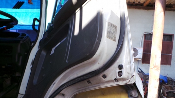 ISUZU  FXZ240  หัวเปลี่ยน  เครื่องเปลี่ยน ยางเต็ม  คัซซีสวยตลอดแนวค่ะ