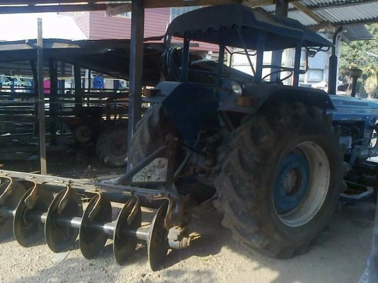 FORD 5000 - 1 เพลา เครื่อง T1 รถสภาพดีครับพร้อมทำงาน ระบบไฮดรอลิกส์ไม่มีแตกไม่รั่วซึ่ม เครื่องแน่นดีแรงดีมากครับ อุปกรณ์ครบ มีใบดันหน้า ผานพรวนดิน 6 ช่วงล่างดี ยางสภาพดี 4 เส้นหน้าหลังพร้อมใช้งาน เอกสารเล่มทะเบียนครบพร้อมโอน ราคาต่อรองได้ครับ