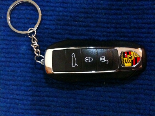 ขายเหมาไฟแช็คของใหม่ ทรงกุญแจรถ ราคา 2,520 รวม 36 ชิ้น Tel.085-150-9040..P ขายเหมาไฟแช็คของใหม่ ทรงกุญแจรถ ราคา 2,520 รวม 36 ชิ้น Tel.085-150-9040..P