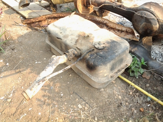 ชำแหละkb20เรียบร้อยแล้วอะไหล่ตอนนี้ที่เหลือ..แก้มซ้าย-ขวา..1000  เบาะเดิม..1000..ขายแล้ว..  ฤงน้ำมัน...1200  ฝาท้ายใหม่..2000สนใจโทรสอบฤามเพิ่มเติมได้..ขอบคุณลูกค้าทุกท่านมากๆค่ะโจคลาสสิคลพบุรี