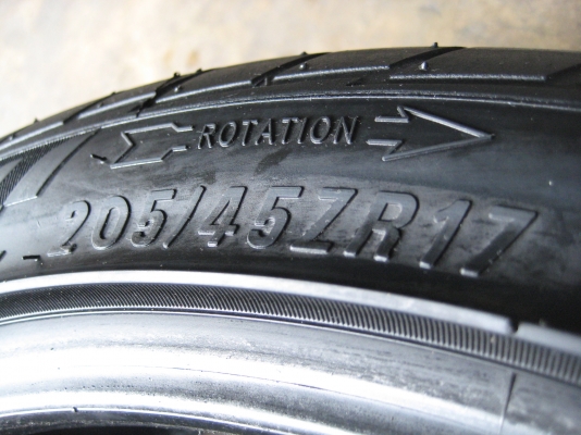 ขายยาง maxxis ipro 205-45-17 สภาพ95\%