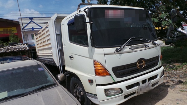 HINO  FG220  แรงม้า  ปี 05  หัวบางเดิม  เครื่องเดิม  คัซซีสวยค่ะ