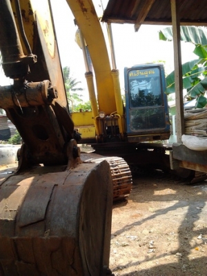 KOBELCO MARK II - K907 SK 200 เครื่องเดิมปั๊มเดิม K3V ตัวเดินใหญ่ รถบอดี้โดยรวมสวย เครื่องแห้งดีไม่มีเยิ้ม ภายในเก๋งสะอาด แอร์เย็น บูมอาร์มมีปะเล็กน้อย ช่วงล่างโซ่บูทใบแทรกสภาพดพร้อมใช้งาน เอกสารสัญญาซื้อขาย ราคาต่อรองได้ครับ