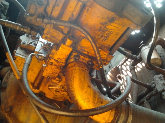 KOBELCO MARK II - K907 SK 200 เครื่องเดิมปั๊มเดิม K3V ตัวเดินใหญ่ รถบอดี้โดยรวมสวย เครื่องแห้งดีไม่มีเยิ้ม ภายในเก๋งสะอาด แอร์เย็น บูมอาร์มมีปะเล็กน้อย ช่วงล่างโซ่บูทใบแทรกสภาพดพร้อมใช้งาน เอกสารสัญญาซื้อขาย ราคาต่อรองได้ครับ