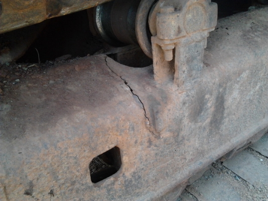 KOBELCO MARK II - K907 SK 200 เครื่องเดิมปั๊มเดิม K3V ตัวเดินใหญ่ รถบอดี้โดยรวมสวย เครื่องแห้งดีไม่มีเยิ้ม ภายในเก๋งสะอาด แอร์เย็น บูมอาร์มมีปะเล็กน้อย ช่วงล่างโซ่บูทใบแทรกสภาพดพร้อมใช้งาน เอกสารสัญญาซื้อขาย ราคาต่อรองได้ครับ