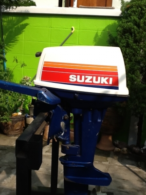 เครื่องเรือมือสอง