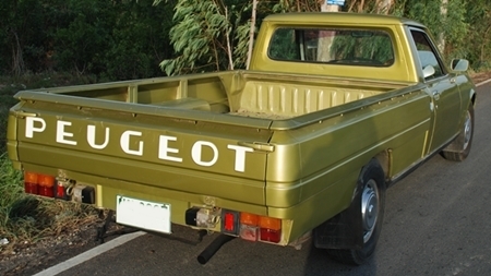 1982 PEUGEOT, 504 2.3