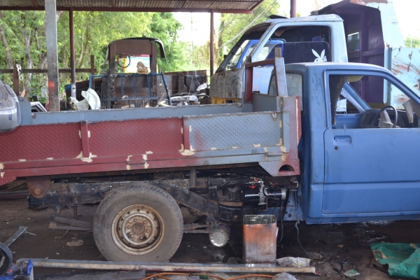 รับต่อกระบะด้ำ 6-22 ล้อ คุณภาพ คุ้มราคา หกล้อเล็กเริ่มต้น 135,000 ของใหม่ พร้อมสี และชุดดั้ม โทร081-9666645 /089-7188336ราคาคุยได้