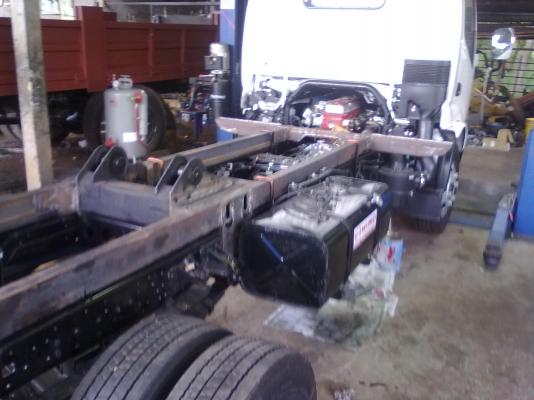 รับต่อกระบะด้ำ 6-22 ล้อ คุณภาพ คุ้มราคา หกล้อเล็กเริ่มต้น 135,000 ของใหม่ พร้อมสี และชุดดั้ม โทร081-9666645 /089-7188336ราคาคุยได้