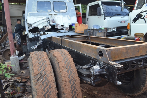 รับต่อกระบะด้ำ 6-22 ล้อ คุณภาพ คุ้มราคา หกล้อเล็กเริ่มต้น 135,000 ของใหม่ พร้อมสี และชุดดั้ม โทร081-9666645 /089-7188336ราคาคุยได้