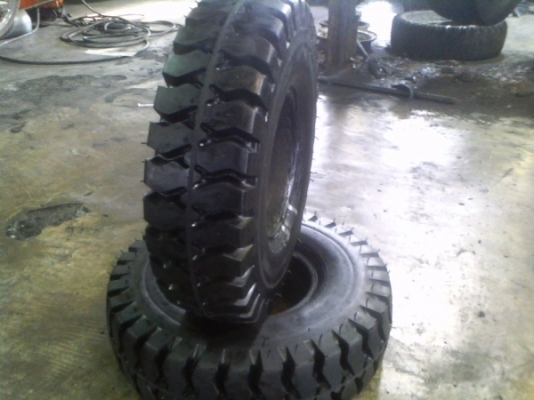 รับหล่อดอกยางตันและลมทุกขนาดคะ จำหน่ายยางใหม่ทุกขนาด 0860199503 แต้ว รับหล่อดอกยางตันและลมทุกขนาดคะ จำหน่ายยางใหม่ทุกขนาด 0860199503 แต้ว