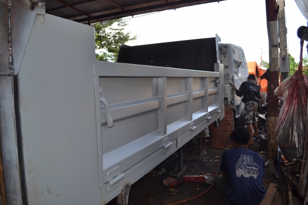 รับต่อกระบะด้ำ 6-22 ล้อ หกล้อเล็กเริ่มต้น 135,000 ของใหม่ พร้อมสี และชุดดั้ม โทร 091-3328881ราคาคุยได้ รับต่อกระบะด้ำ 6-22 ล้อ หกล้อเล็กเริ่มต้น 135,000 ของใหม่ พร้อมสี และชุดดั้ม โทร 091-3328881ราคาคุยได้