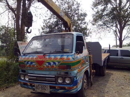 หกล้อ  TLD ติดเครน