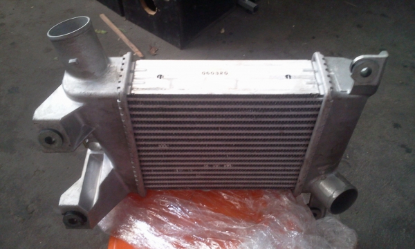 ขายอินเตอร์ nissan เครื่อง YD สวยสวย t 085 1694 239