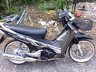 ขายเวฟ125  ไอ สตาทมือซื้อมือ1 ป้ายแดงมา เครื่องเดิมราคา 30500 บาท