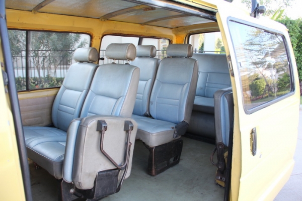 ตู้hiace ช่วงสั้น เครื่องเบนซินแท้ ติดLPG ลงเล่มแล้วประหยัดมาก ใช้งานได้เลย