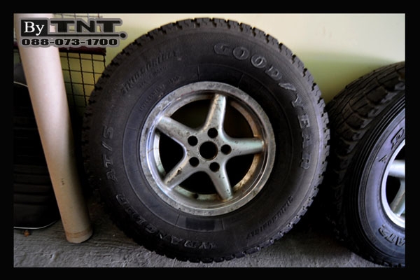 ขาย ยาง31 + ล้อแม็กดาว 5ก้าน ขอบ15 ( 5รู 114 ) ..ถูกๆ