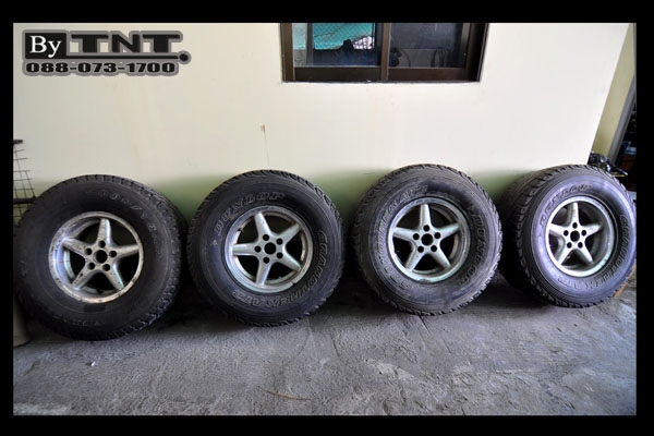 ขาย ยาง31 + ล้อแม็กดาว 5ก้าน ขอบ15 ( 5รู 114 ) ..ถูกๆ
