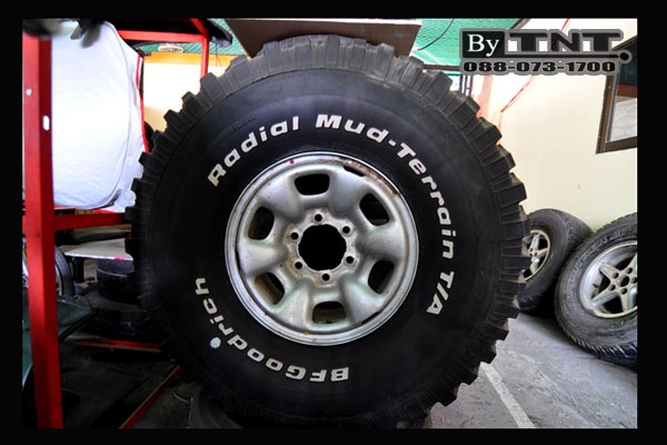 ขาย ยาง35 BF + ล้อกระทะเหล็ก ขอบ15 ( 6รู 139 ) ..ถูกๆ 1วง อะไหล่