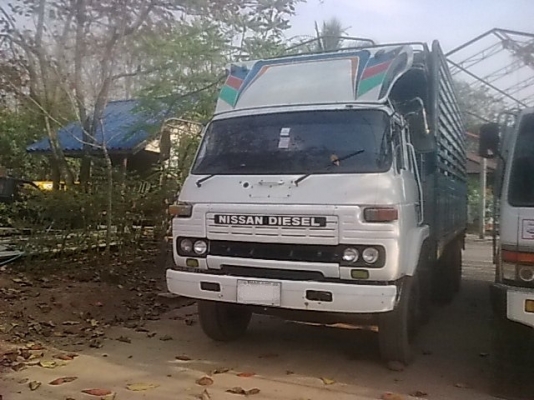 ขายNISSAN UD1เพลา สภาพสวยพร้อมใช้ ติดต่อได้ที่คุณ อ๊อฟ พิจิตร 086-737-9991
