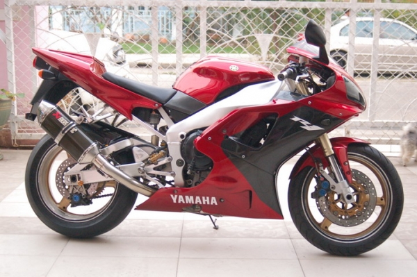 YAMAHA R1 THAILAND 1000cc พร้อมสรรพสามิตและของแต่ง สวยๆๆ