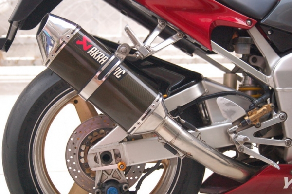 YAMAHA R1 THAILAND 1000cc พร้อมสรรพสามิตและของแต่ง สวยๆๆ