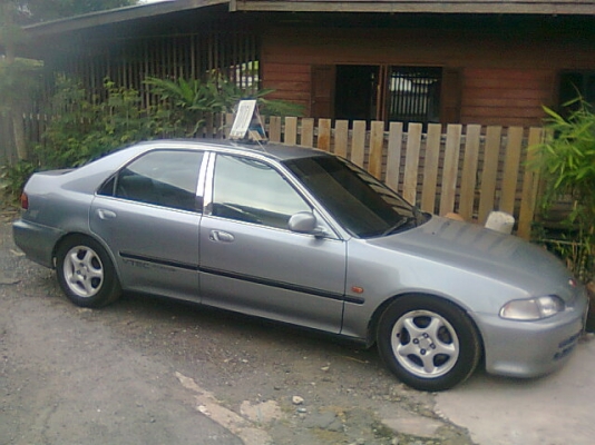 ,มาใหม่ๆคับขาย civic เตารีด 4 ประตู ปี1996 เครื่อง v-tec เกียร์ธรรมดา ซื่งๆหล่อๆราคาถูกๆ142000 คับ