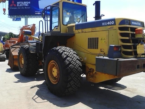ขายรถตักล้อยาง WA 400 นำเข้าจากประเทศญี่ปุ่น ขายรถตักล้อยาง WA 400 นำเข้าจากประเทศญี่ปุ่น