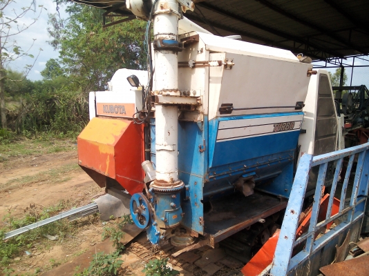 รถเกี่ยวคูโบต้า DC60