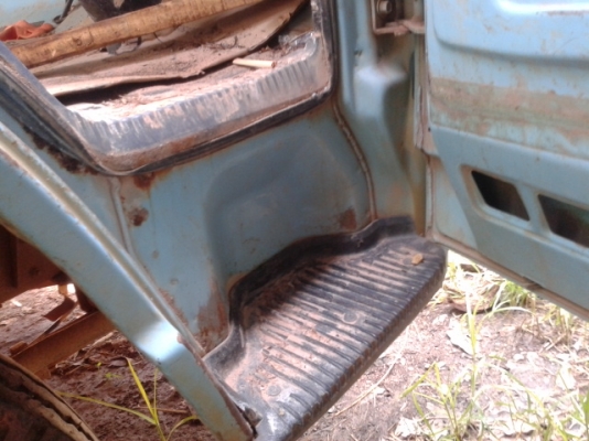 6 ล้อดั้ม อีซูสุNKR  88  แรงม้า  เดิมๆๆๆ ปี 36 ทั้งคัน พร้อมใช้งาน เล่มติดมือ....