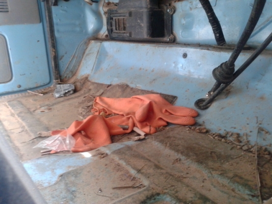 6 ล้อดั้ม อีซูสุNKR  88  แรงม้า  เดิมๆๆๆ ปี 36 ทั้งคัน พร้อมใช้งาน เล่มติดมือ....