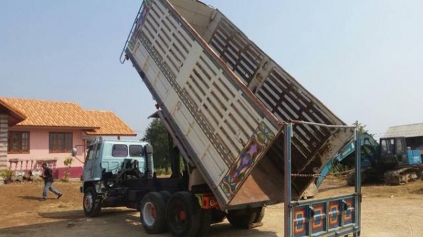 ขาย ISUZU ROCKY 240 สองเพลาดั๊ม กระบะเหล็ก รถปี 37