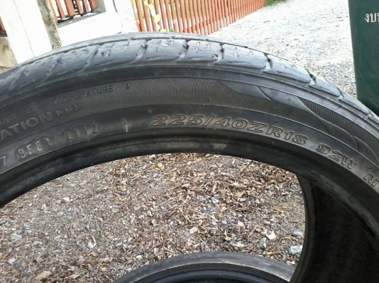 ขายยาง 225 40 18 ปี12