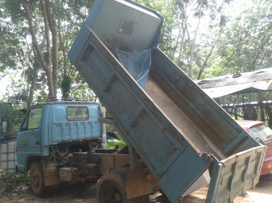 6 ล้อดั้มอีซูสุ NKR  88  แรงม้า  เดิมๆๆๆ ทั้งคัน ปี 36  พร้อมลุยงาน   ติดต่อเจ้าของโดย ตรง  084-0003535  ต้น