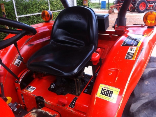 ขายรถไถ Kubota L3608(4WD) พร้อมใบมีดและผานพรวนช้าง รถไร่ สีเดิม พร้อมใช้งาน ขายรถไถ Kubota L3608(4WD) พร้อมใบมีดและผานพรวนช้าง รถไร่ สีเดิม พร้อมใช้งาน