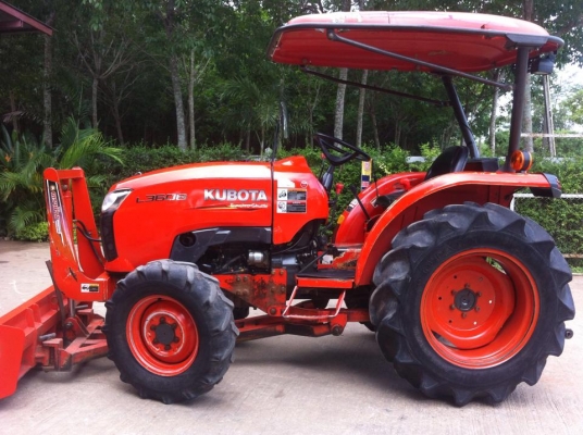 ขายรถไถ Kubota L3608(4WD) พร้อมใบมีดและผานพรวนช้าง รถไร่ สีเดิม พร้อมใช้งาน