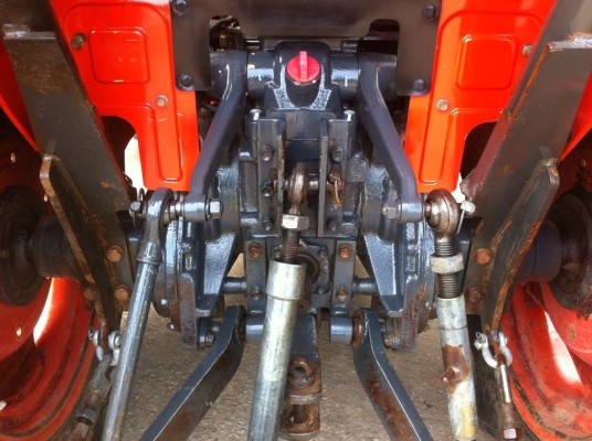 ขายรถไถ Kubota L3608(4WD) พร้อมใบมีดและผานพรวนช้าง รถไร่ สีเดิม พร้อมใช้งาน