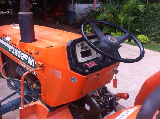 ขายรถไถ Kubota L3202M ตัวเปล่า รถพร้อมใช้งาน ขายรถไถ Kubota L3202M ตัวเปล่า รถพร้อมใช้งาน