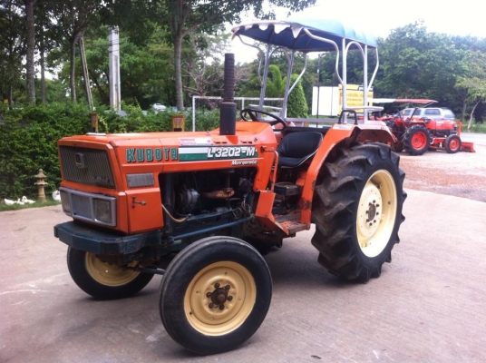 ขายรถไถ Kubota L3202M ตัวเปล่า รถพร้อมใช้งาน