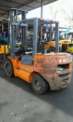 รถยก 3 ตัน เสาสูง 4 เมตร เครื่องดีเซล เกียร์ออโต้ รถสวยรถคาถูกสุดๆๆๆๆนะครับ