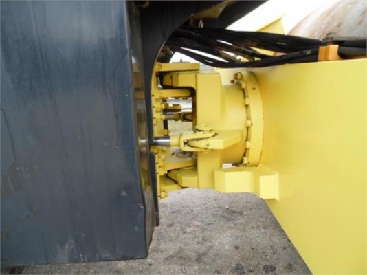 BOMAG BW219DH-3 12117ชม. ปี2000 19ตัน หากรอของได้ 60-90 วันติดต่อมาคุยกันได้เลยครับ BOMAG BW219DH-3 12117ชม. ปี2000 19ตัน หากรอของได้ 60-90 วันติดต่อมาคุยกันได้เลยครับ