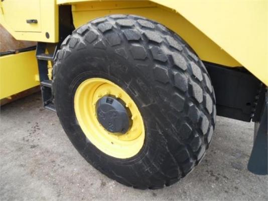 BOMAG BW219DH-3 12117ชม. ปี2000 19ตัน หากรอของได้ 60-90 วันติดต่อมาคุยกันได้เลยครับ BOMAG BW219DH-3 12117ชม. ปี2000 19ตัน หากรอของได้ 60-90 วันติดต่อมาคุยกันได้เลยครับ