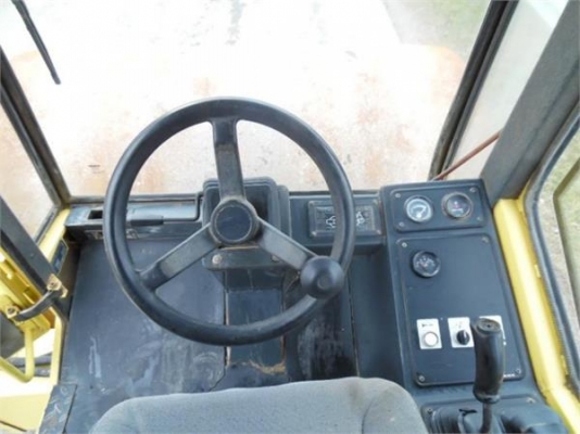 BOMAG BW219DH-3 12117ชม. ปี2000 19ตัน หากรอของได้ 60-90 วันติดต่อมาคุยกันได้เลยครับ BOMAG BW219DH-3 12117ชม. ปี2000 19ตัน หากรอของได้ 60-90 วันติดต่อมาคุยกันได้เลยครับ