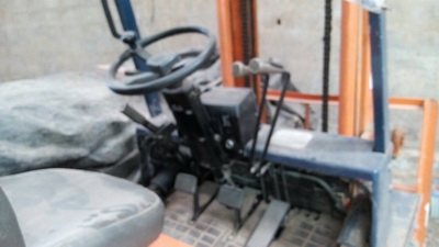 ฝากขายถูกๆครับ รถยกTCM ยก 2.5 ตัน เสาสูง 4 เมตร เครื่องดีเซล เกียร์ออโต้ ******155,000*****